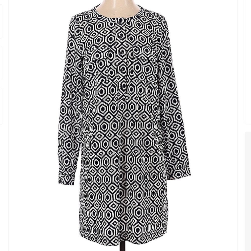 Gap Women's Size Small Long Sleeve Shift Dress Black White Geometric Half Button